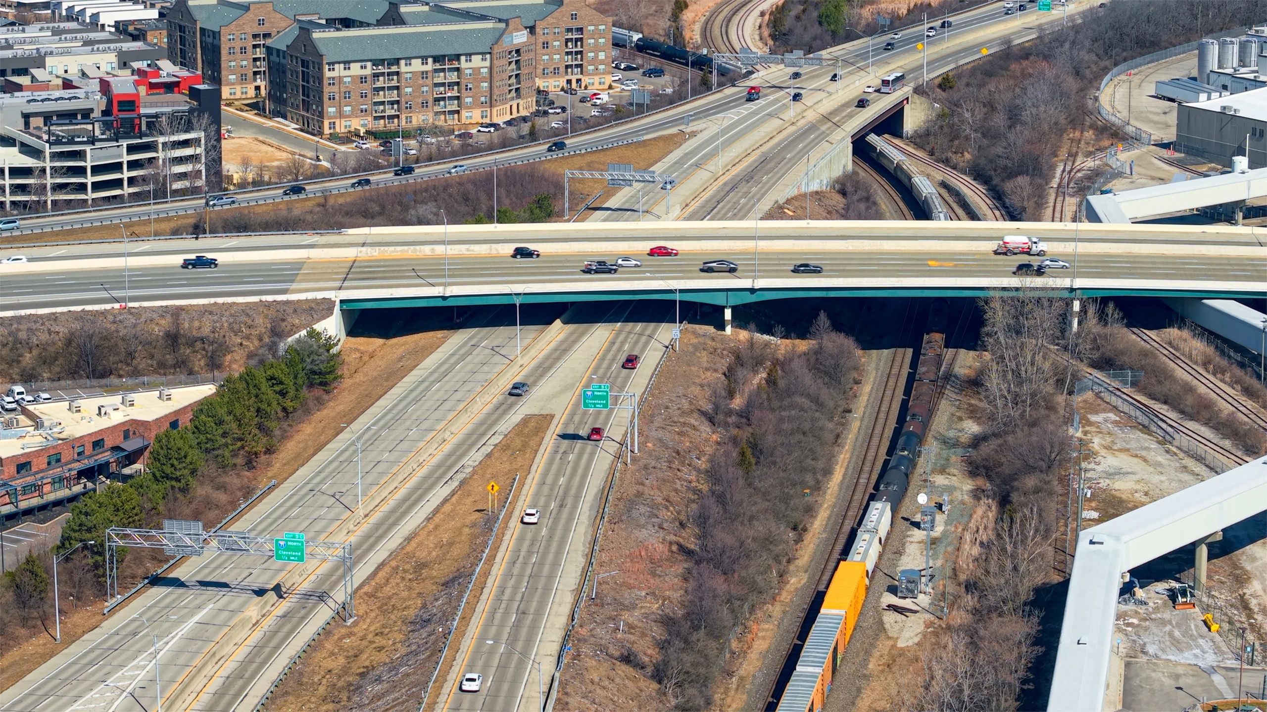 Large-scale transport infrastructure and site development